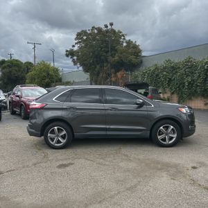 FORD EDGE SEL - 10