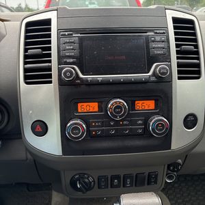 2017 Nissan FRONTIER SV thumbnail 37