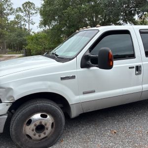 FORD F-350 SUPER DUTY LARIAT - 2