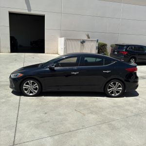 2017 Hyundai ELANTRA LIMITED — фото 3