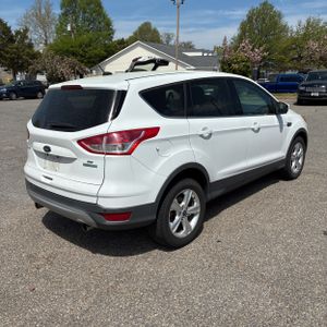 FORD ESCAPE SE - 8