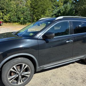 2017 Nissan ROGUE SL 照片 2