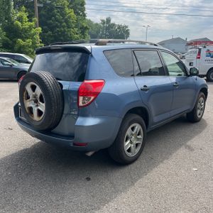 صورة 8 لـ 2007 Toyota RAV4 BASE