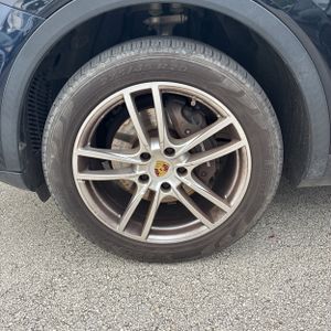 صورة مصغرة 17 لـ 2019 Porsche CAYENNE BASE
