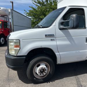 FORD E-350 CUTAWAY - 2