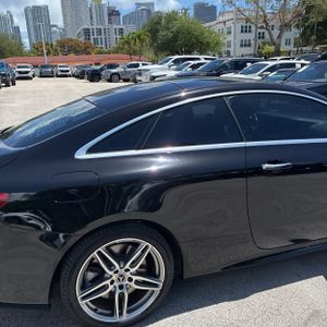 MERCEDES-BENZ E-CLASS - 9