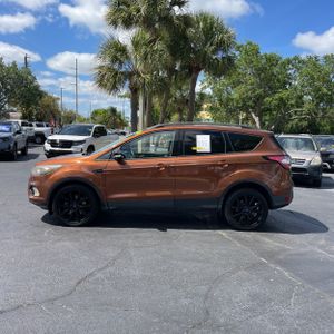 FORD ESCAPE TITANIUM - 3