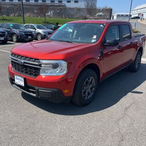 FORD MAVERICK XLT - 1