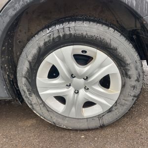 2015 Toyota RAV4 LE — миниатюра 18