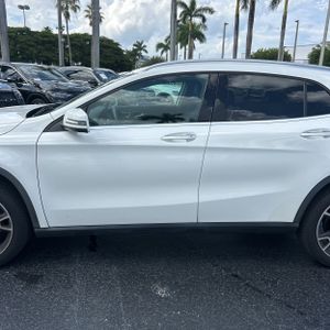 2020 Mercedes-BENZ GLA — фото 4
