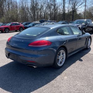 PORSCHE PANAMERA 4 - 8