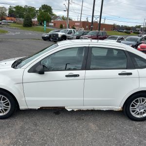 FORD FOCUS SE - 4