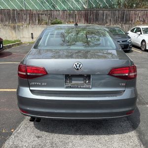 VOLKSWAGEN JETTA 1.4T SE - 7