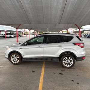 FORD ESCAPE SE - 3