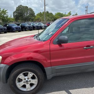 FORD ESCAPE XLT - 2