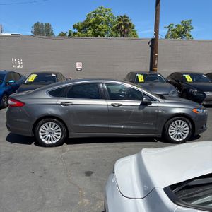 FORD FUSION HYBRID SE - 10