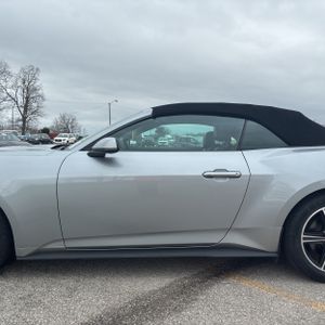 FORD MUSTANG ECOBOOST PREMIUM - 4