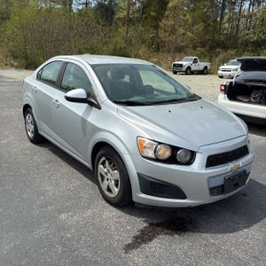 CHEVROLET SONIC LS AUTO - 10