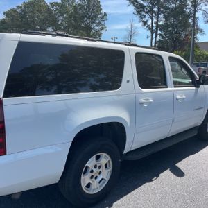 CHEVROLET SUBURBAN LT - 9