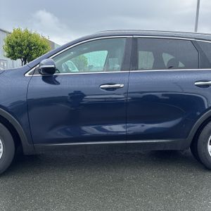 KIA SORENTO LX V6 - 4