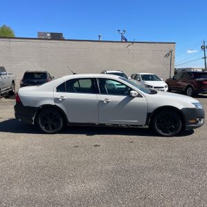 FORD FUSION SE - 10