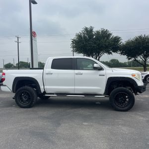 TOYOTA TUNDRA - 10