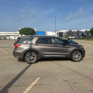 FORD EXPLORER LIMITED - 10