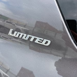 2011 Toyota 4RUNNER LIMITED — миниатюра 23