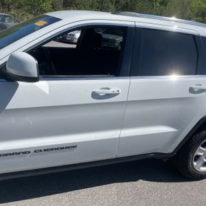 JEEP GRAND CHEROKEE LAREDO - 4