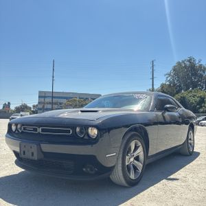 صورة 1 لـ 2016 Dodge CHALLENGER SXT