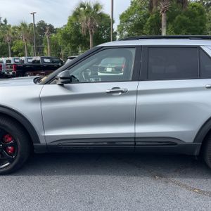 FORD EXPLORER ST - 4