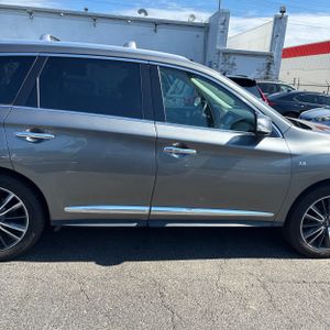 صورة 9 لـ 2019 Infiniti QX60 LUXE