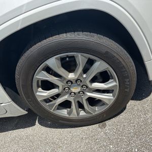 2021 Chevrolet TRAVERSE PREMIER — миниатюра 17