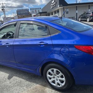 HYUNDAI ACCENT GLS - 6