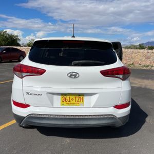 HYUNDAI TUCSON SE - 7