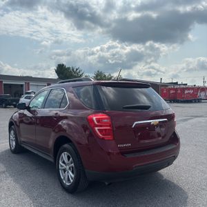 2017 Chevrolet EQUINOX LT — фото 5
