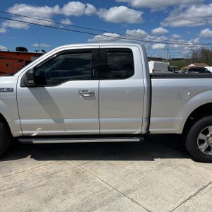 FORD F-150 XLT - 4