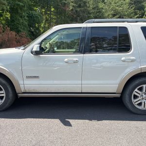 FORD EXPLORER EDDIE BAUER - 4