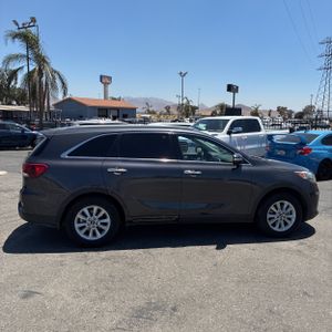 صورة 10 لـ 2019 KIA SORENTO LX
