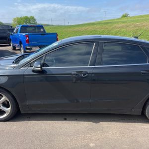 FORD FUSION SE - 4