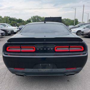 2017 Dodge CHALLENGER SXT PLUS — фото 7