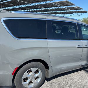 CHRYSLER PACIFICA HYBRID TOURING L - 9