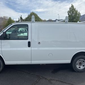 CHEVROLET EXPRESS 2500 - 4