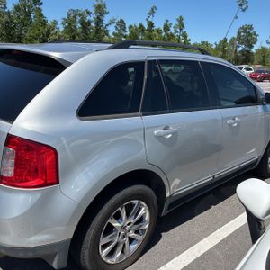 FORD EDGE SEL - 8