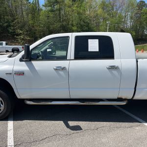 DODGE RAM 2500 SXT - 4