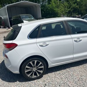 HYUNDAI ELANTRA GT BASE - 9