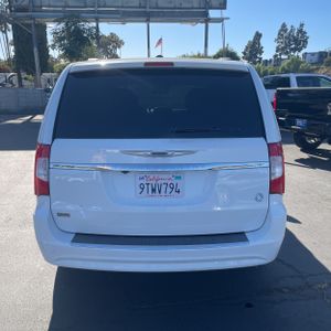 CHRYSLER TOWN AND COUNTRY TOURING - 7
