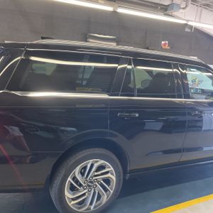 صورة 9 لـ 2025 Lincoln NAVIGATOR RESERVE
