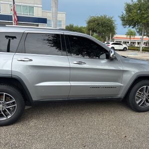 2017 JEEP GRAND CHEROKEE LIMITED — фото 10