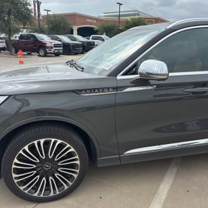 صورة 2 لـ 2022 Lincoln AVIATOR BLACK LABEL